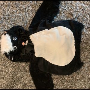Skunk halloween costume